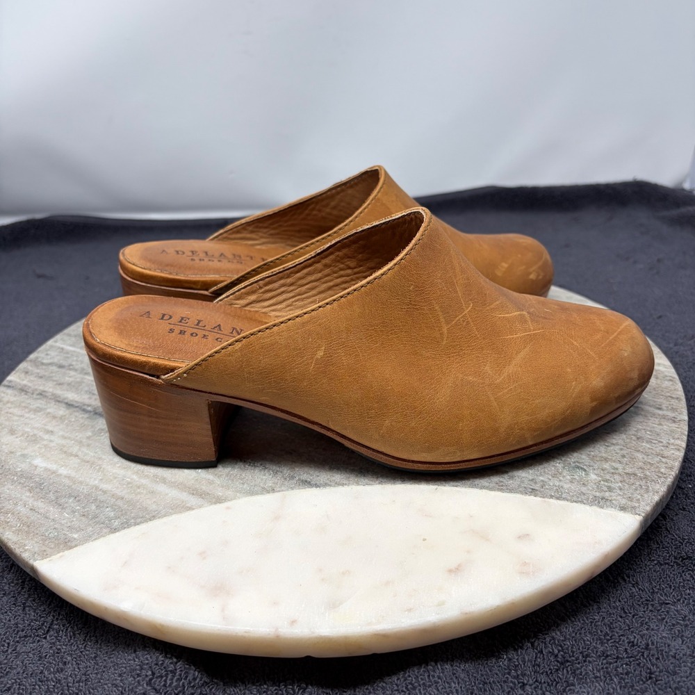 Adelante Camila Womens Tan Leather Heeled Mules Wooden Block Heel Clogs Size 7.5
